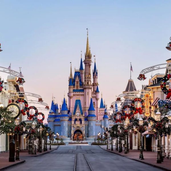 Walt Disney World Holidays 2025- Ultimate Guide